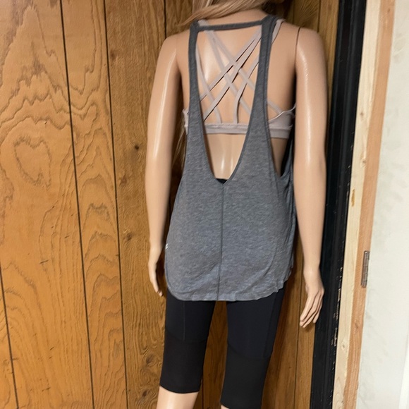 Lululemon" Grey Tank W Back Cut Out - Picture 15 of 16